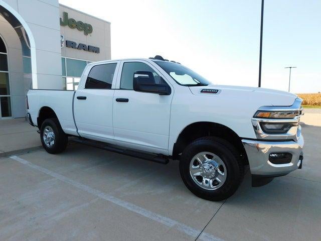 2025 RAM 2500 Tradesman Crew Cab 4x4 6'4' Box in Bright White Clearcoat — front three-quarter view